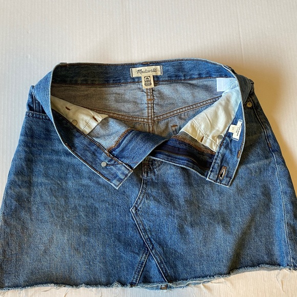 Madewell denim skirt - Picture 2 of 13